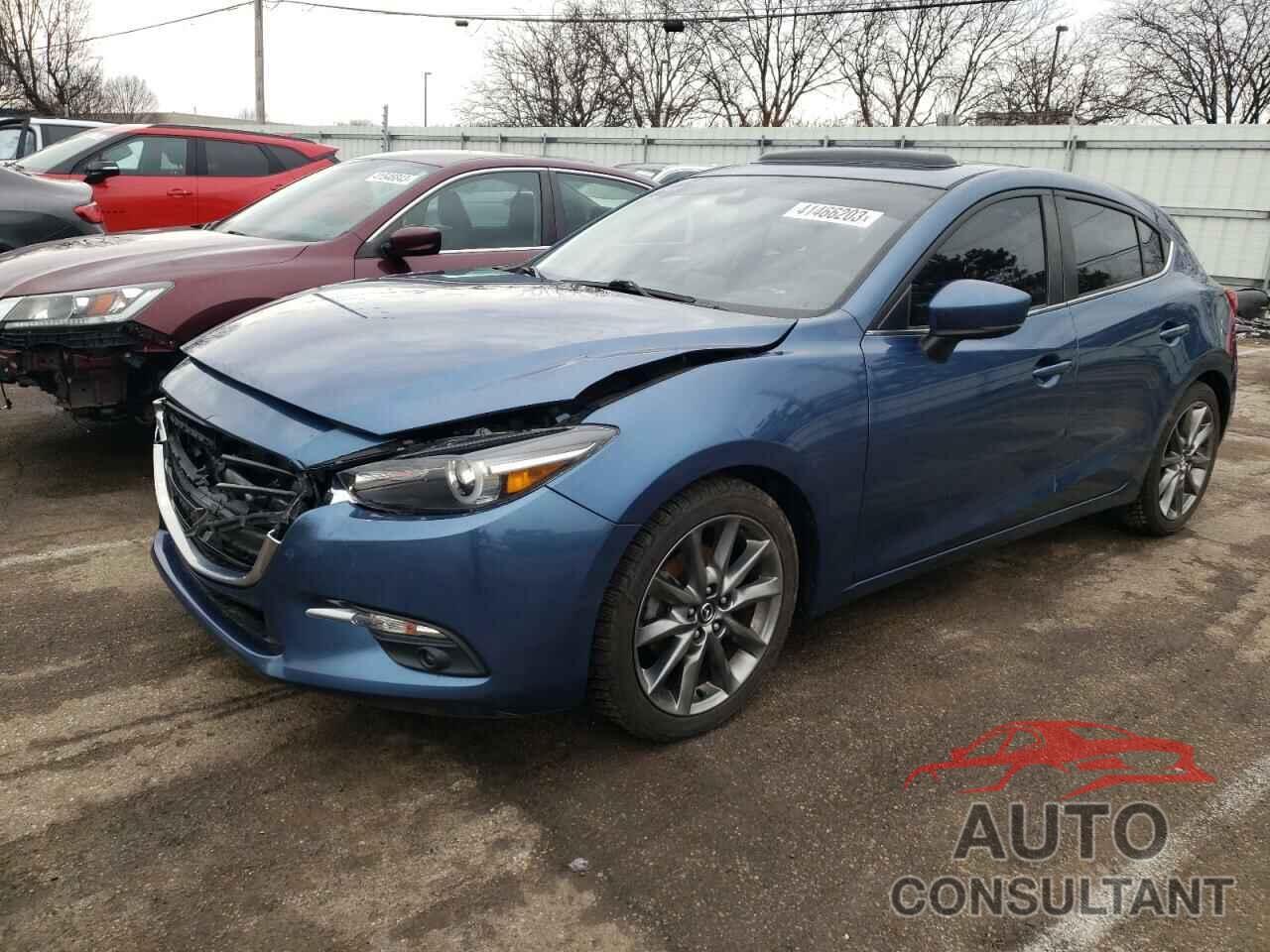 MAZDA 3 2018 - 3MZBN1M34JM274804