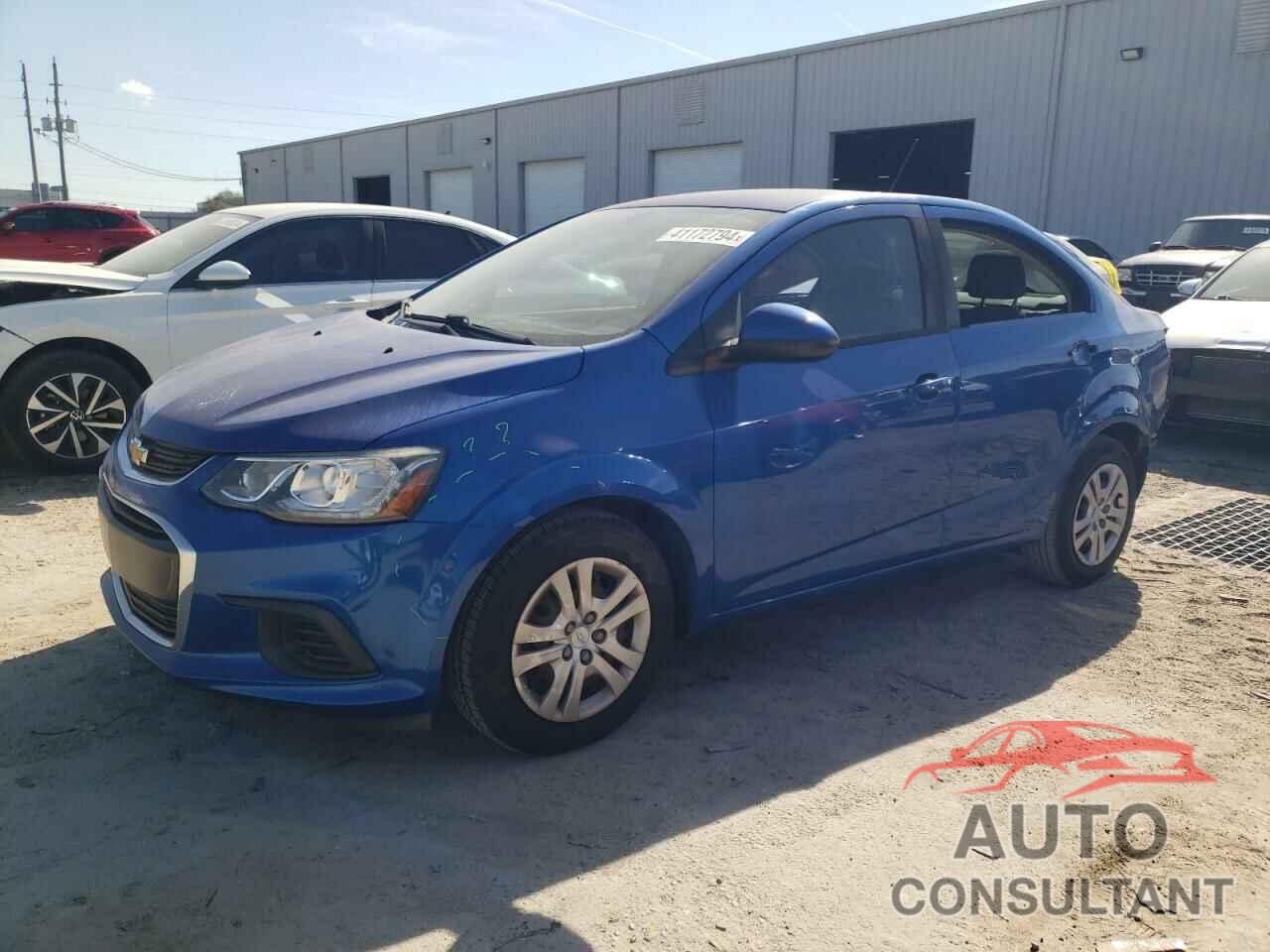 CHEVROLET SONIC 2017 - 1G1JB5SH5H4154361