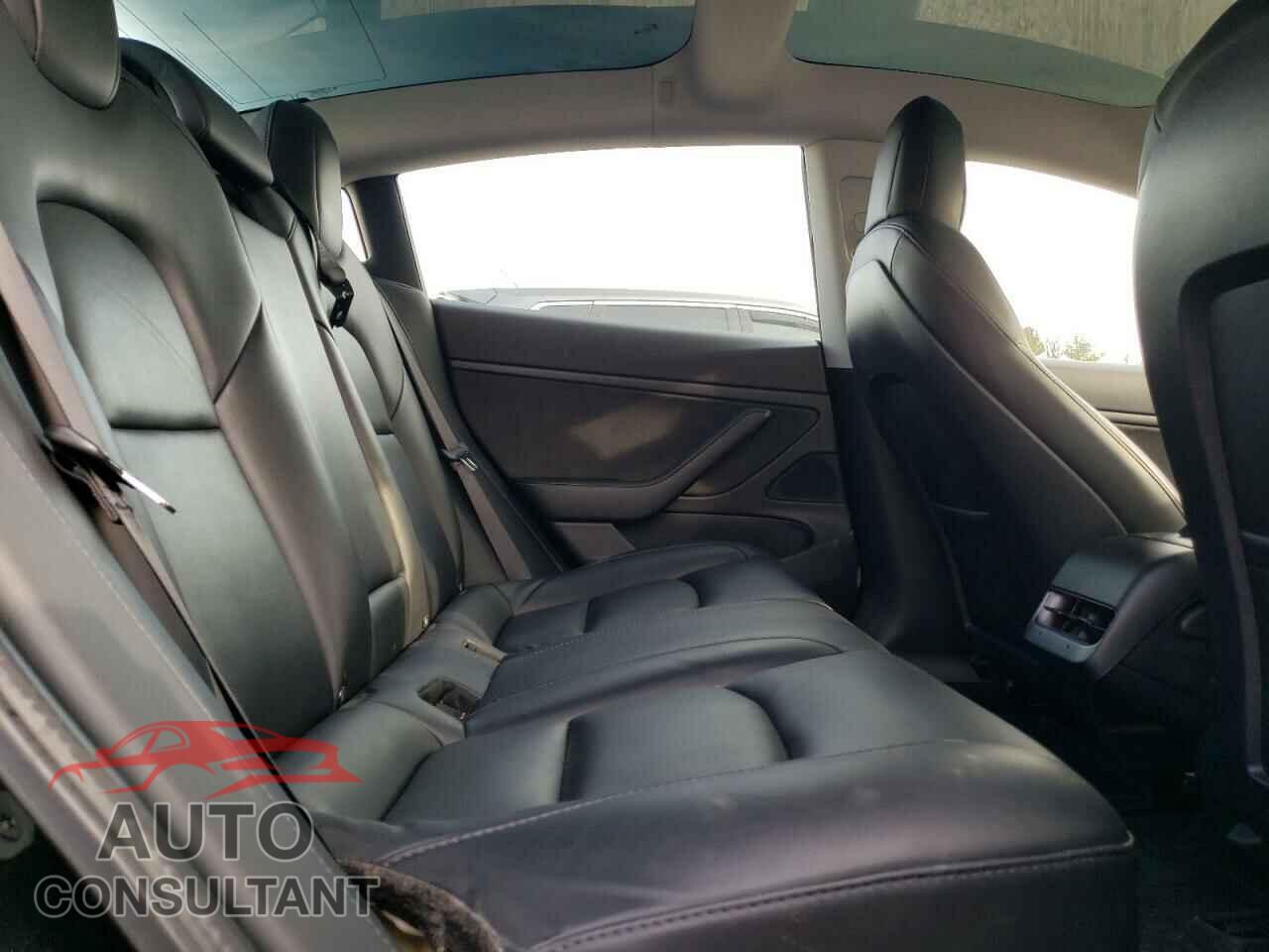 TESLA MODEL 3 2020 - 5YJ3E1EBXLF787348