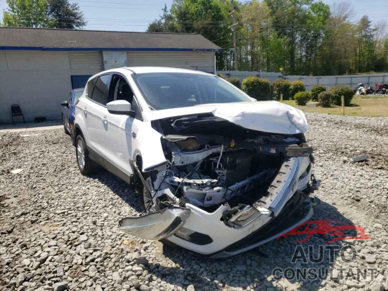 FORD ESCAPE 2017 - 1FMCU0G92HUB30836