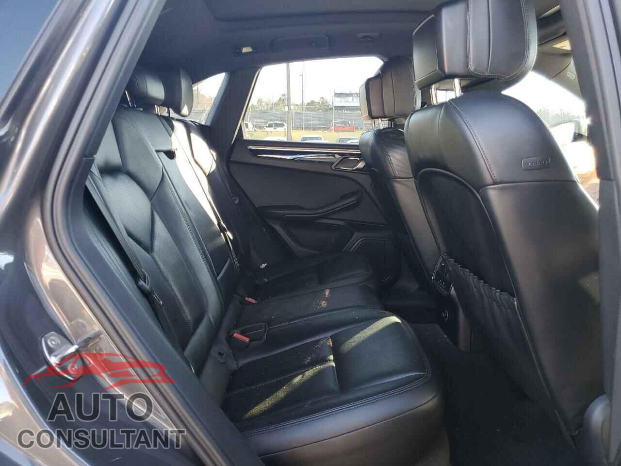 PORSCHE MACAN 2016 - WP1AB2A54GLB50530