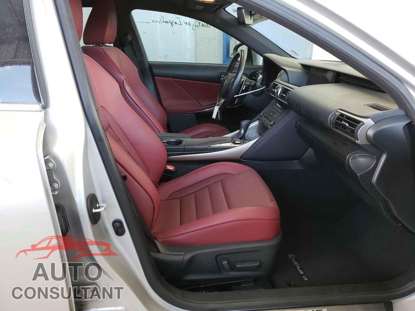 LEXUS IS 2019 - JTHBA1D21K5092375