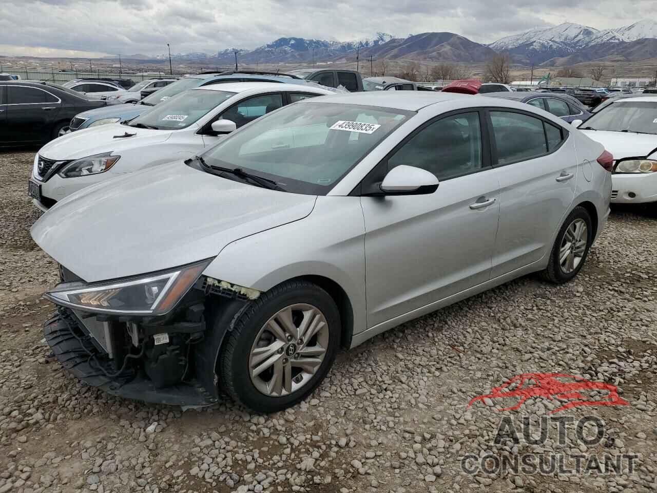 HYUNDAI ELANTRA 2019 - 5NPD84LF3KH407561