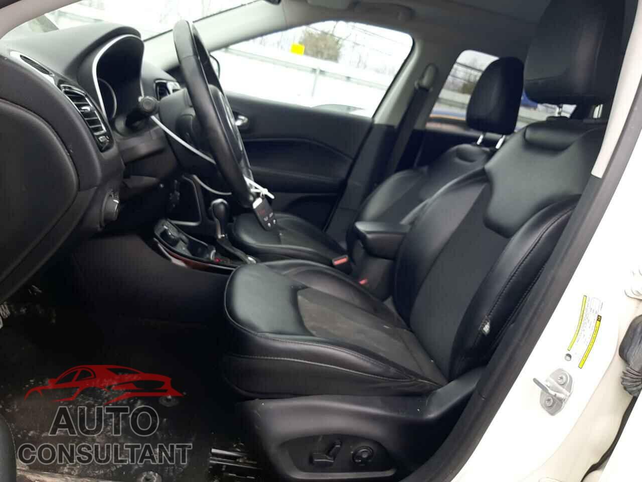 JEEP COMPASS 2018 - 3C4NJDBB7JT452945