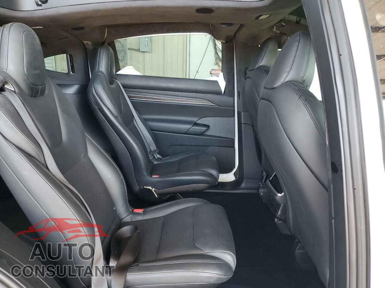 TESLA MODEL X 2022 - 7SAXCBE55NF361015