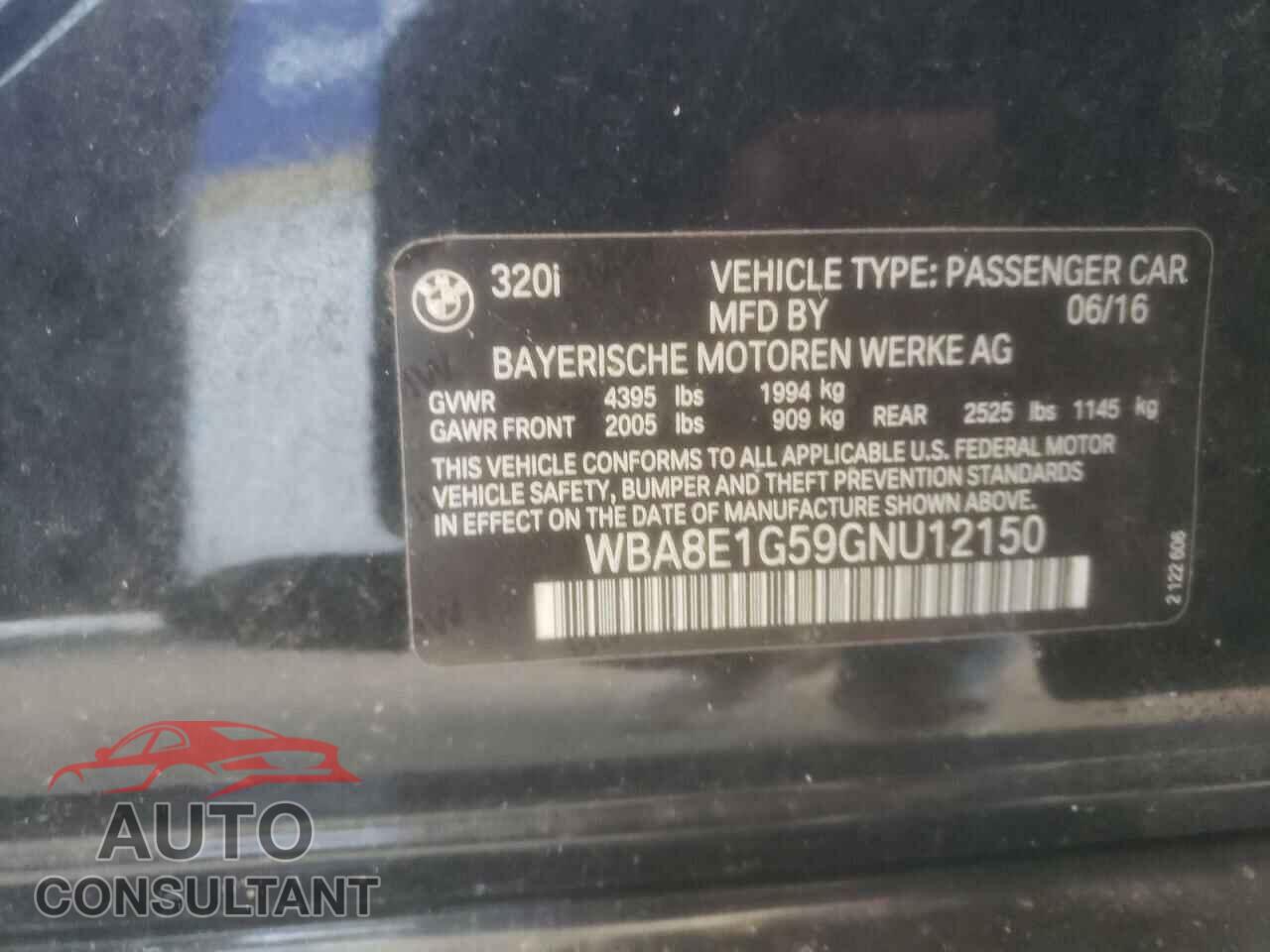 BMW 3 SERIES 2016 - WBA8E1G59GNU12150