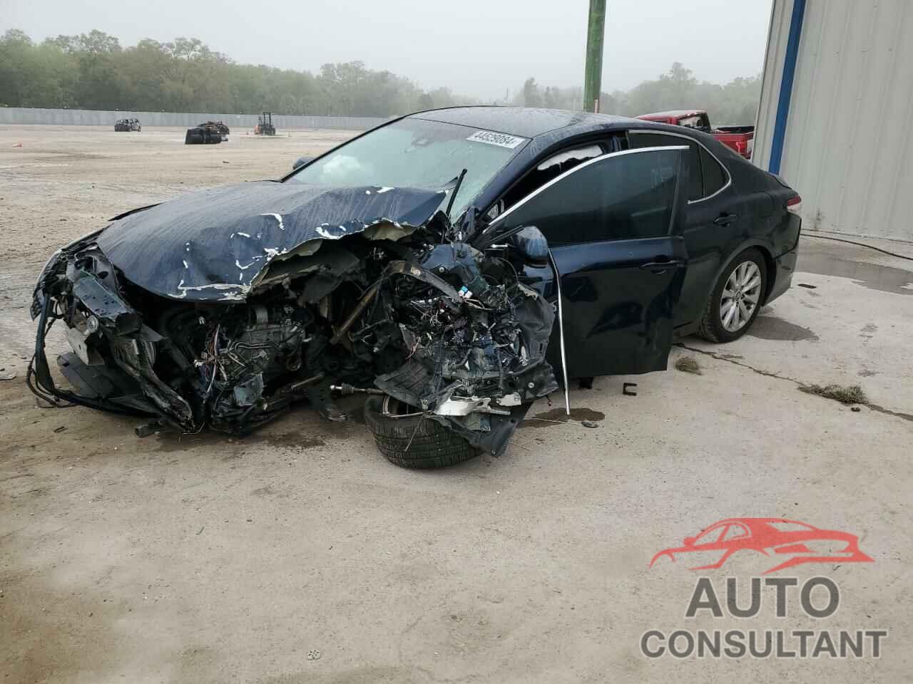 TOYOTA CAMRY 2018 - 4T1B11HKXJU555853