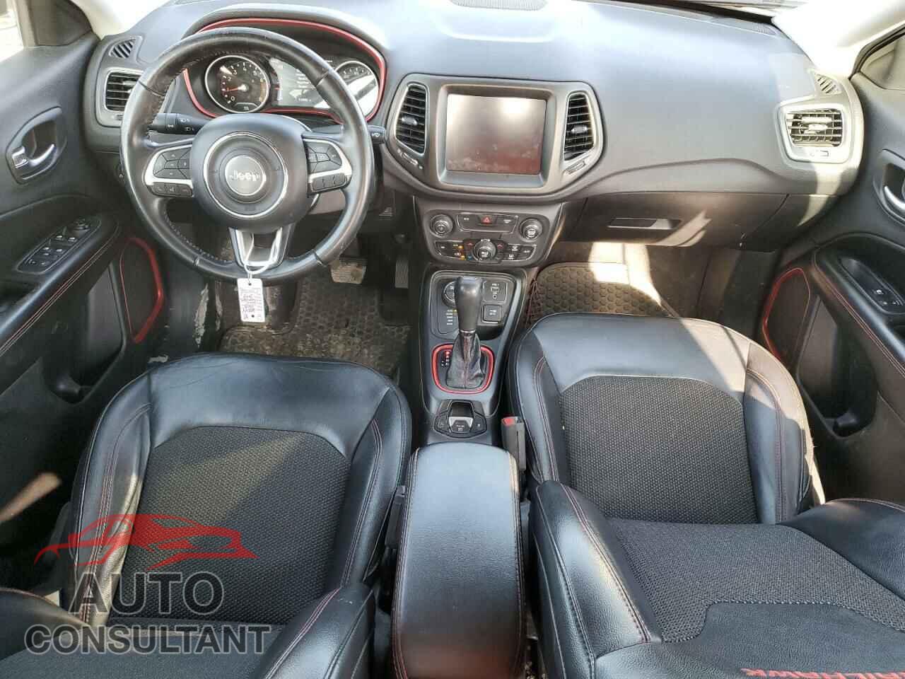 JEEP COMPASS 2019 - 3C4NJDDB0KT739946