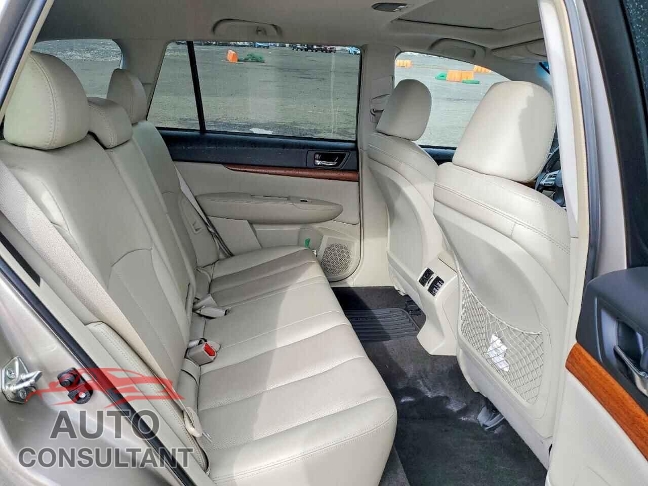 SUBARU OUTBACK 2014 - 4S4BRBLC3E3283673