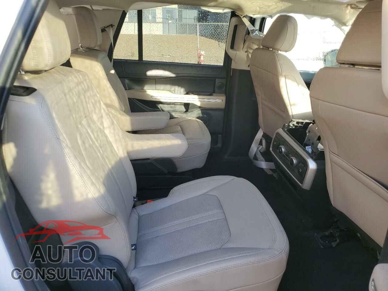 FORD EXPEDITION 2023 - 1FMJU2A80PEA55002