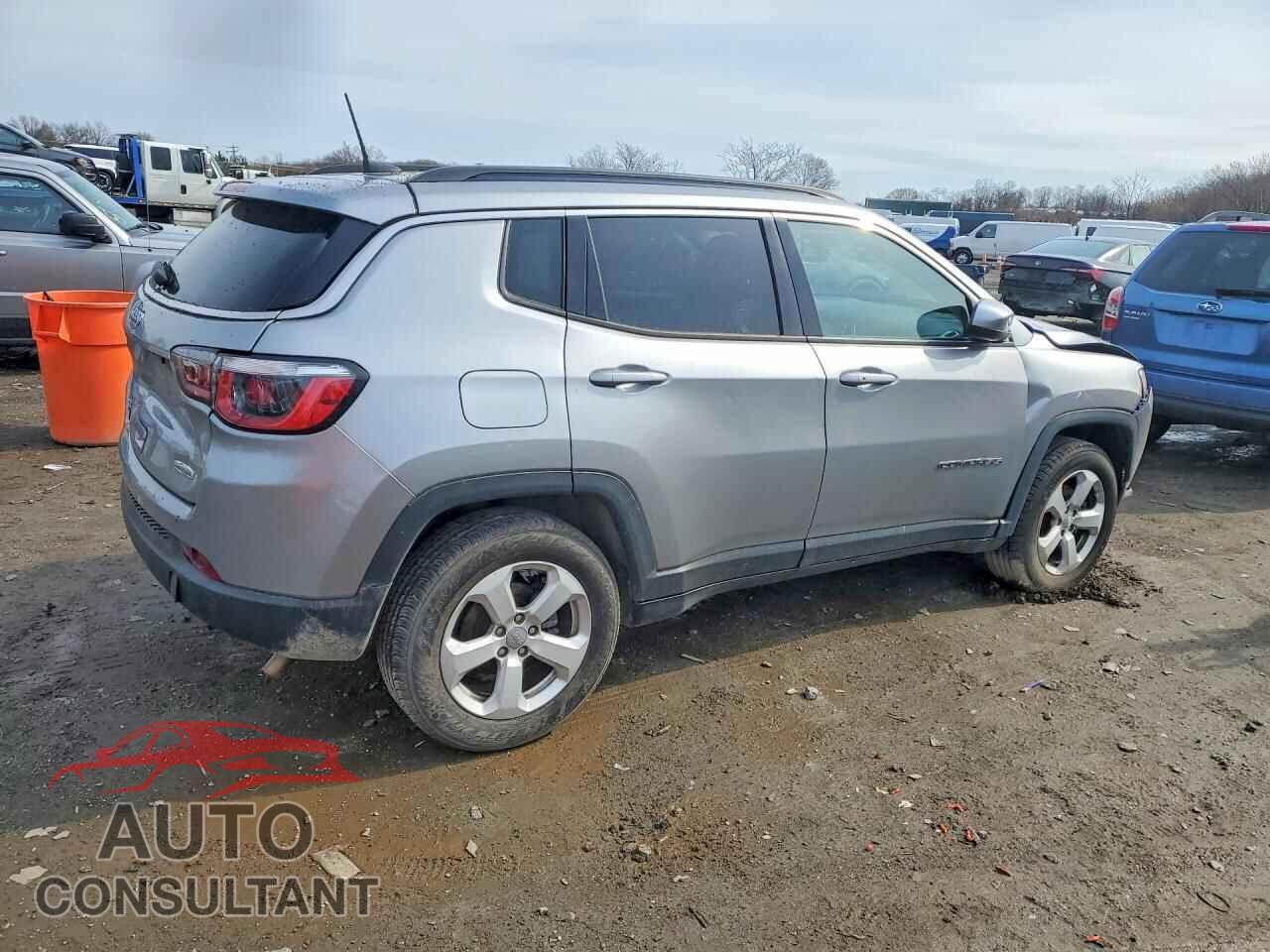 JEEP COMPASS 2018 - 3C4NJDBB4JT191631