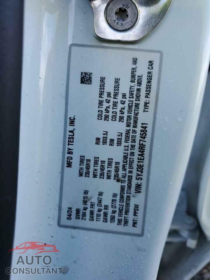 TESLA MODEL 3 2024 - 5YJ3E1EA4RF745841