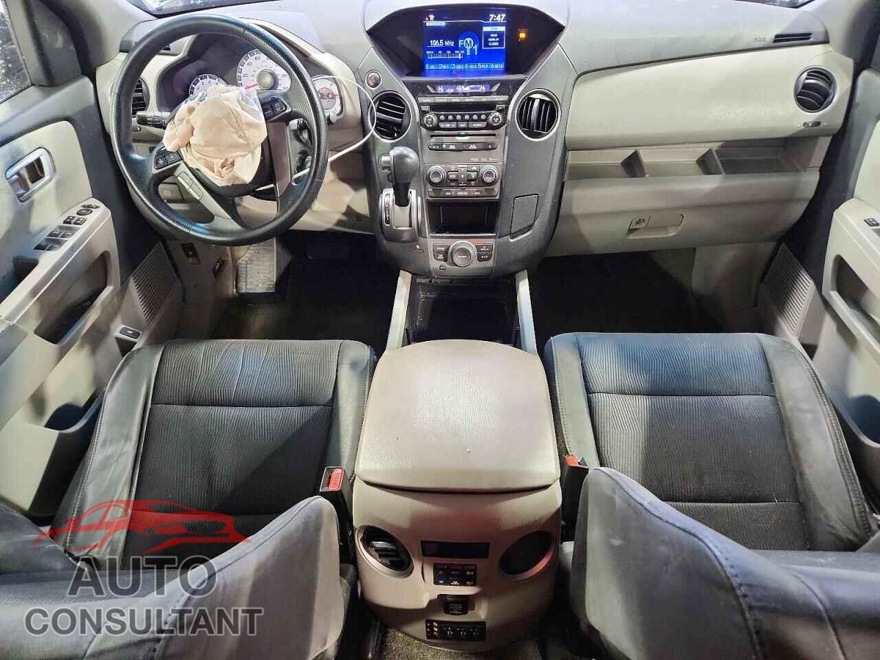HONDA PILOT 2015 - 5FNYF3H39FB035146