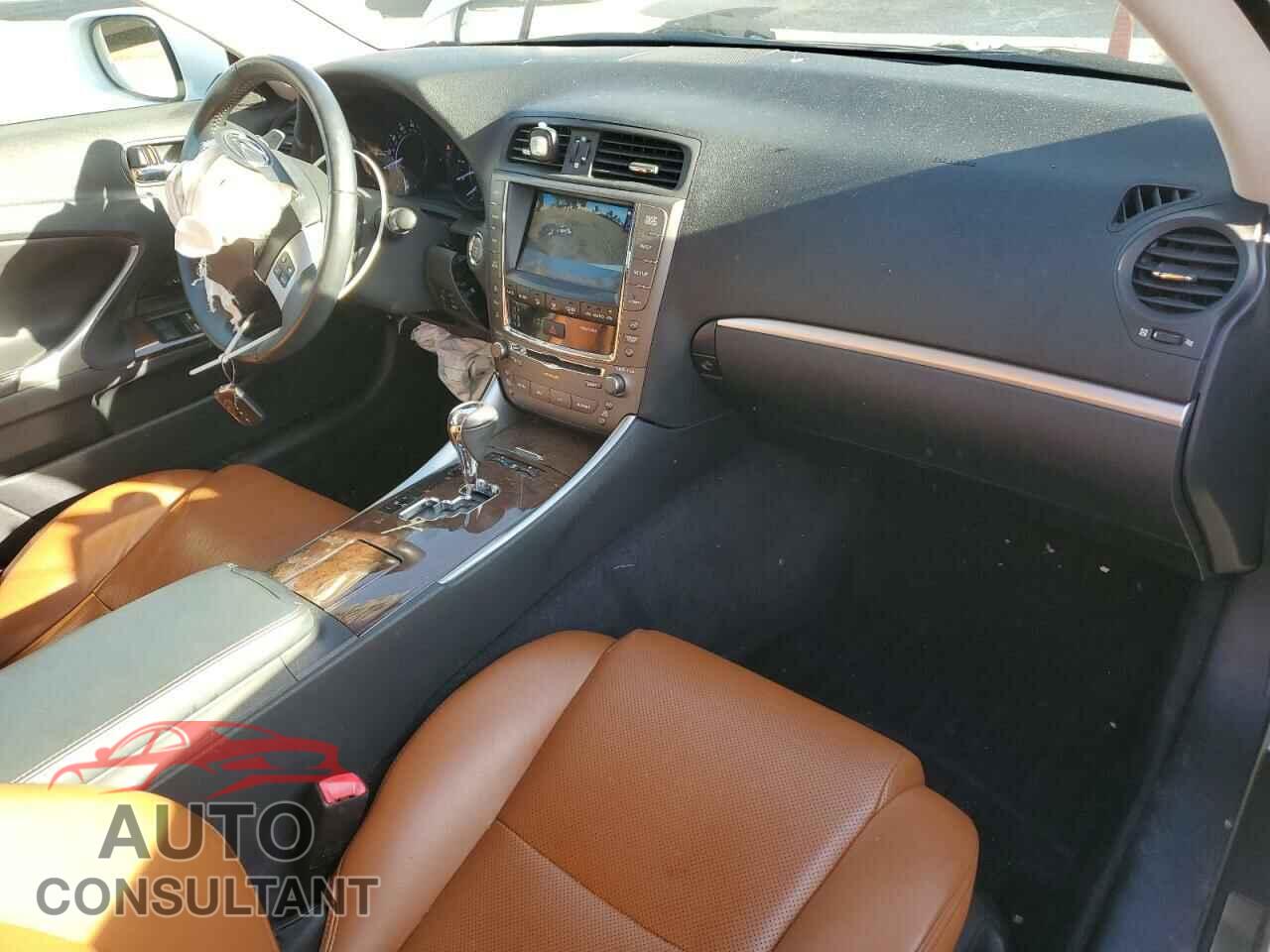LEXUS IS 2011 - JTHFE2C24B2506909
