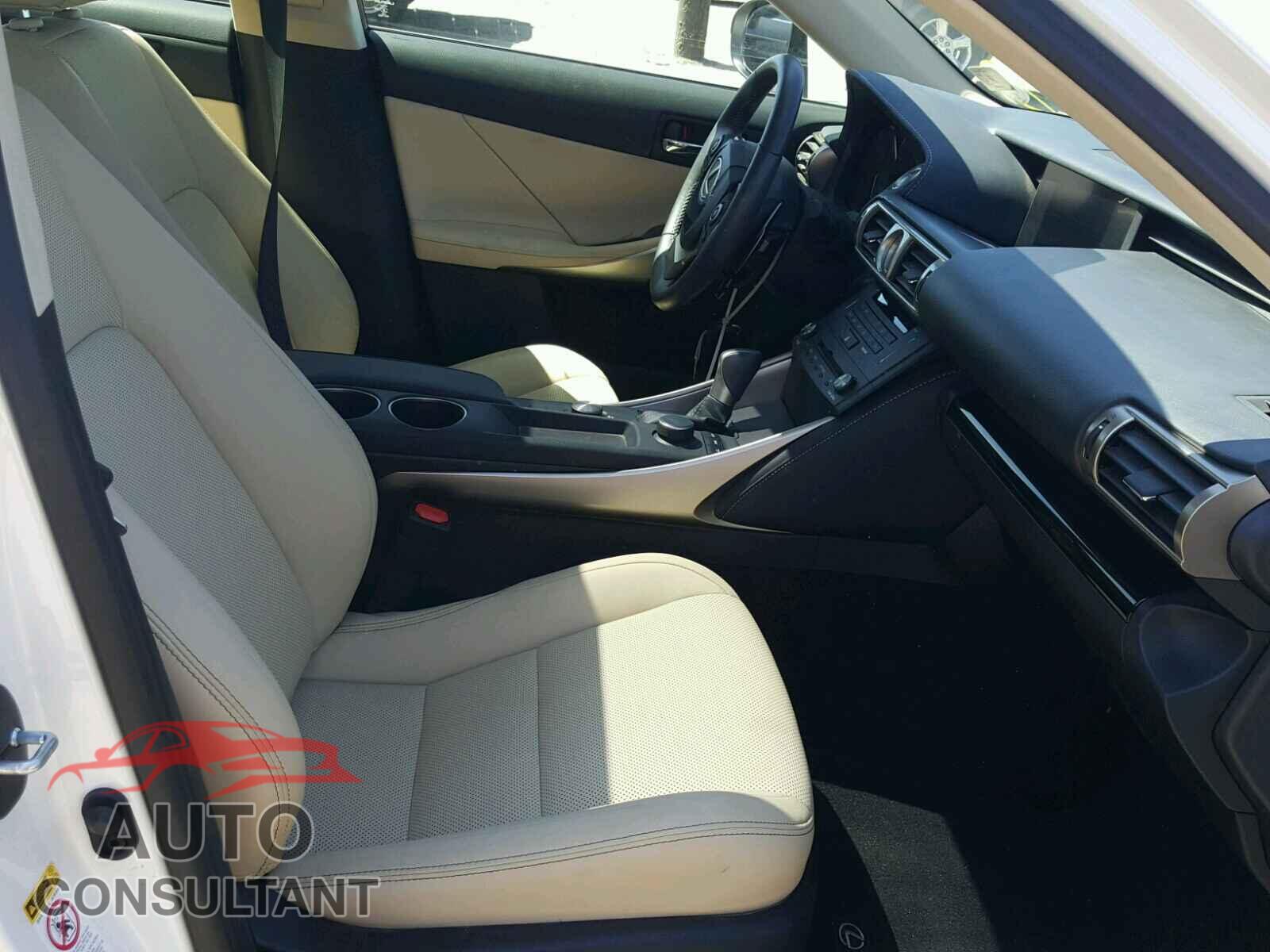 LEXUS IS 250 2015 - JTHBF1D28F5063172