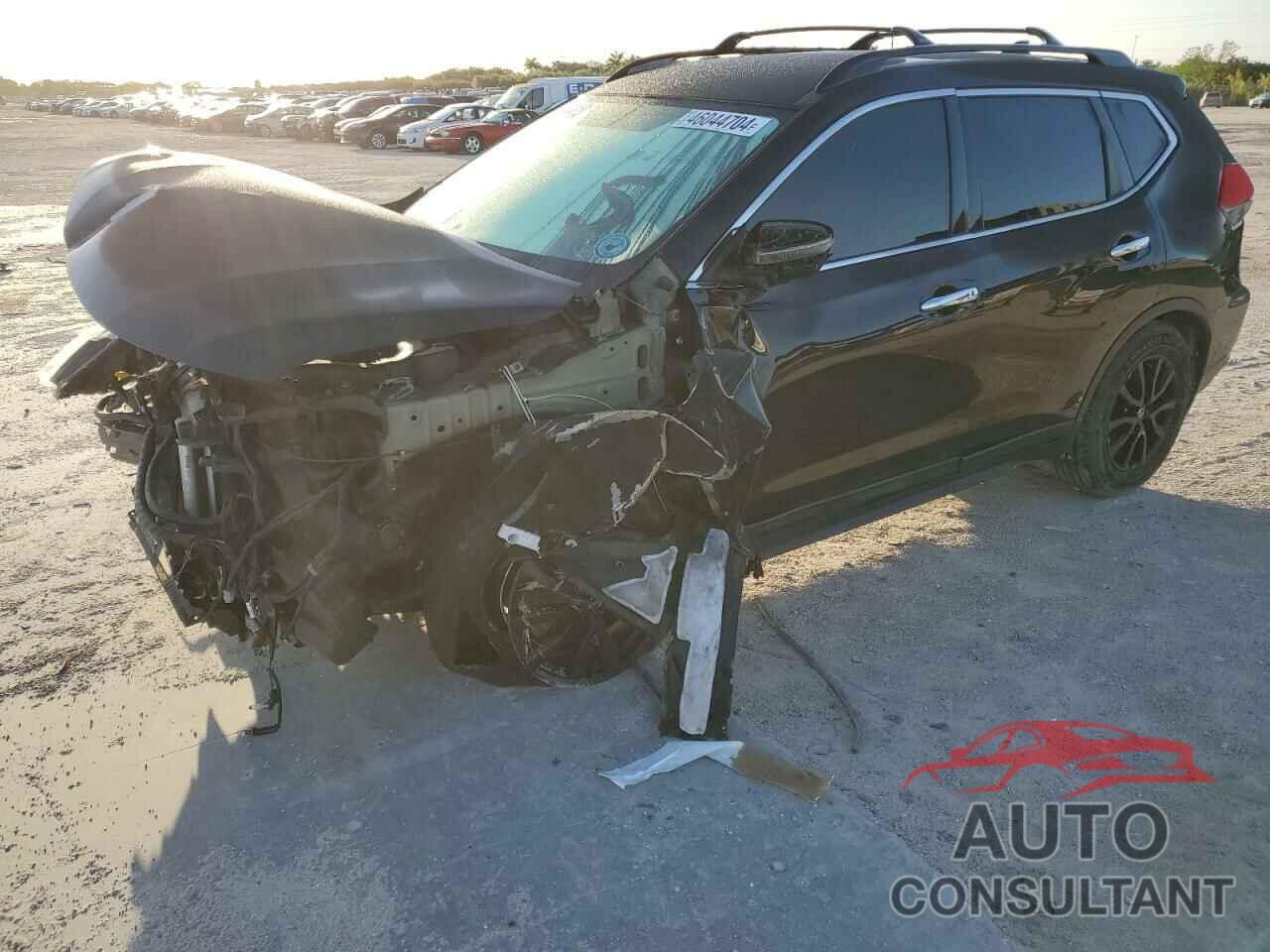 NISSAN ROGUE 2018 - 5N1AT2MTXJC819279