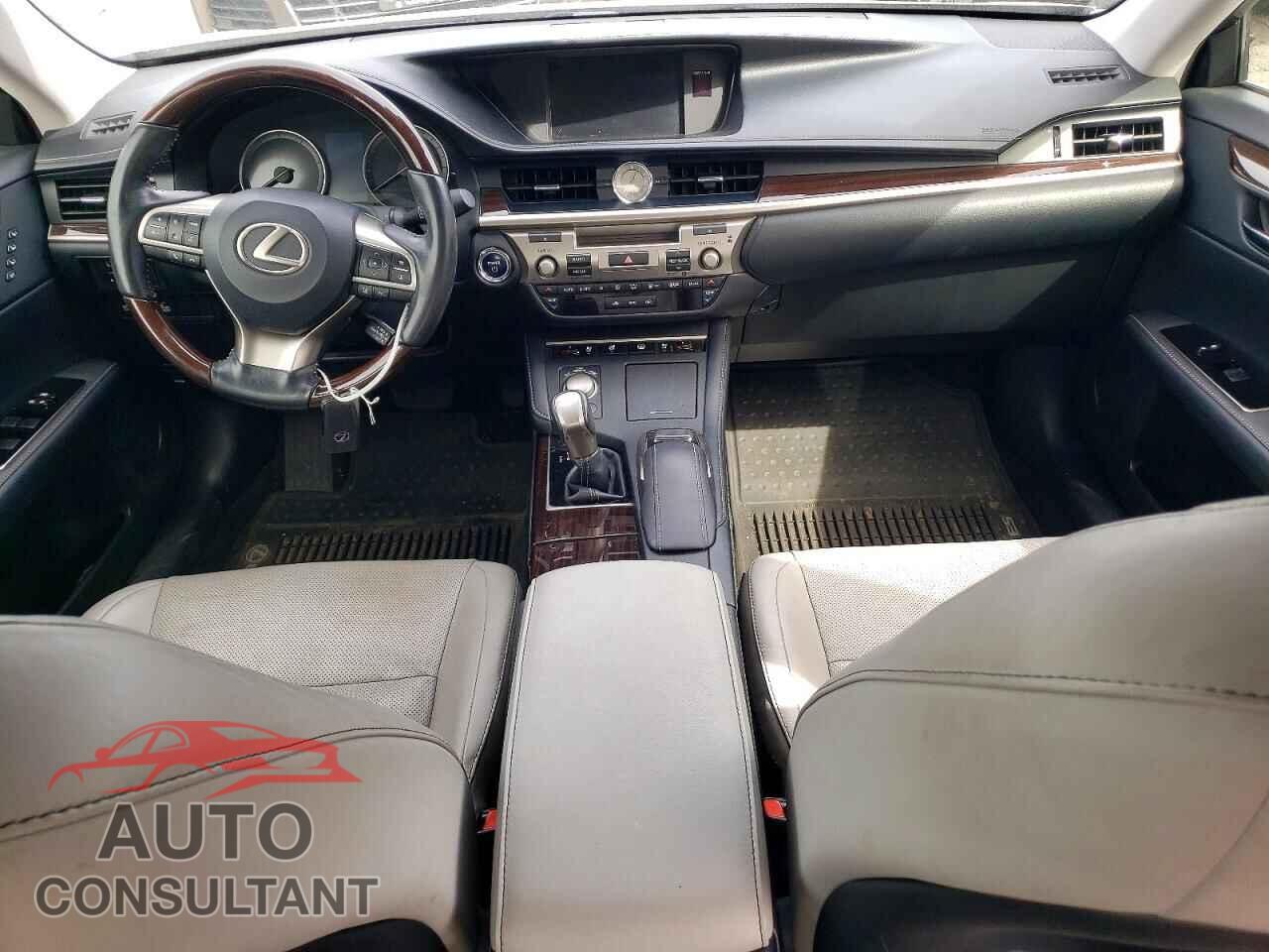 LEXUS ES300 2018 - JTHBW1GG5J2169029