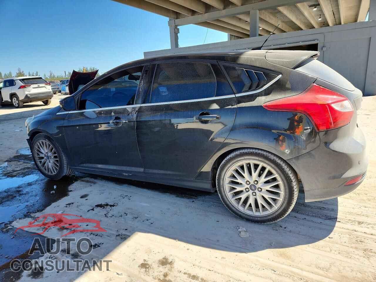 FORD FOCUS 2014 - 1FADP3N28EL426491