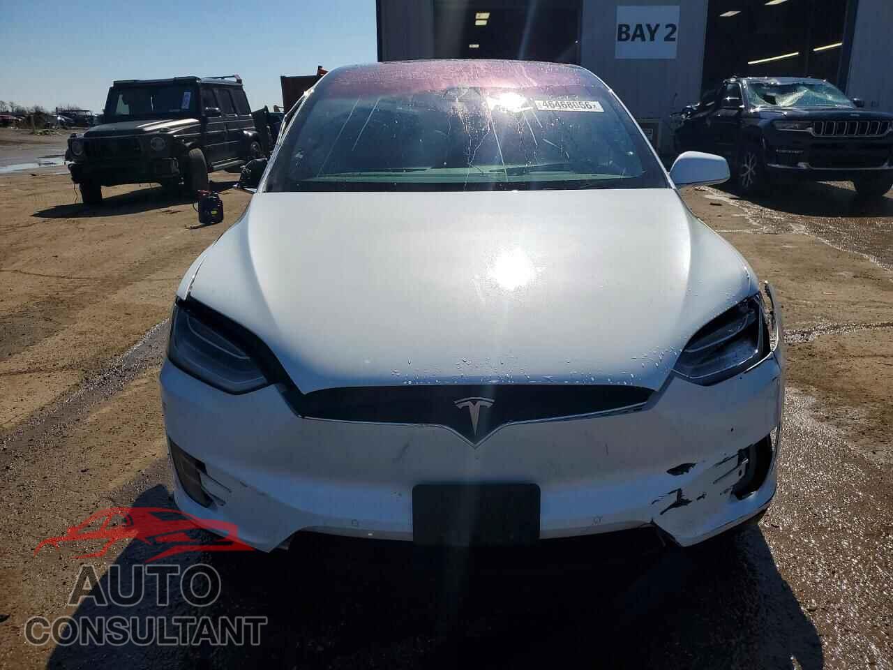 TESLA MODEL X 2017 - 5YJXCBE20HF043908