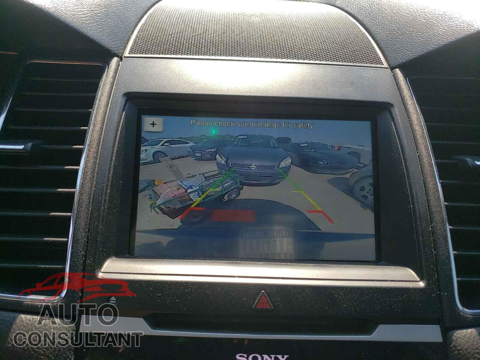 FORD TAURUS 2018 - 1FAHP2F81JG109475
