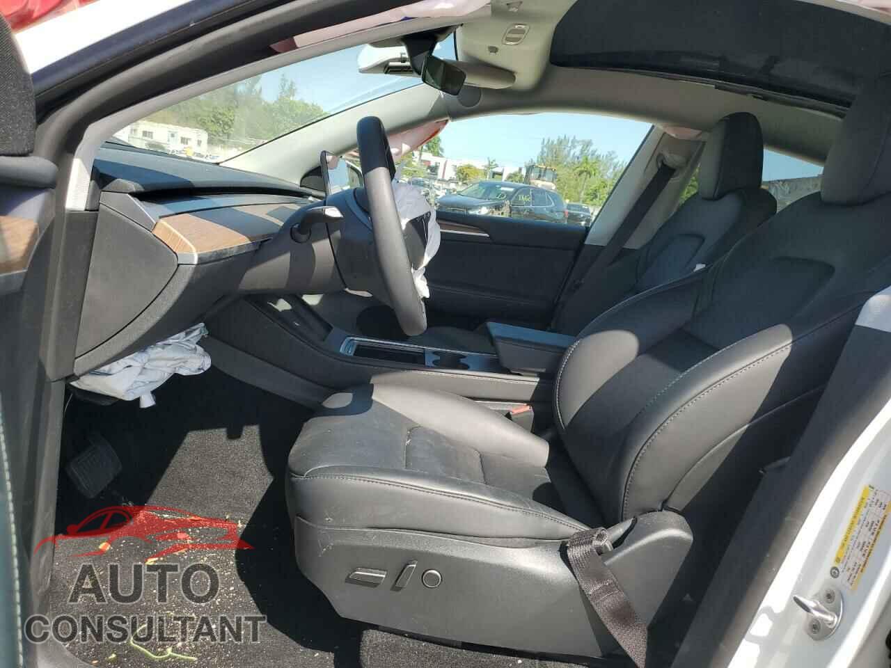 TESLA MODEL Y 2023 - 7SAYGAEE9PF856484