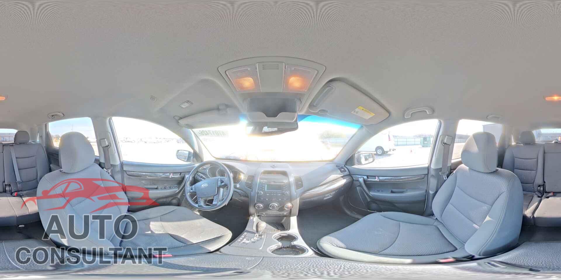 KIA SORENTO 2012 - 5XYKT3A65CG229079