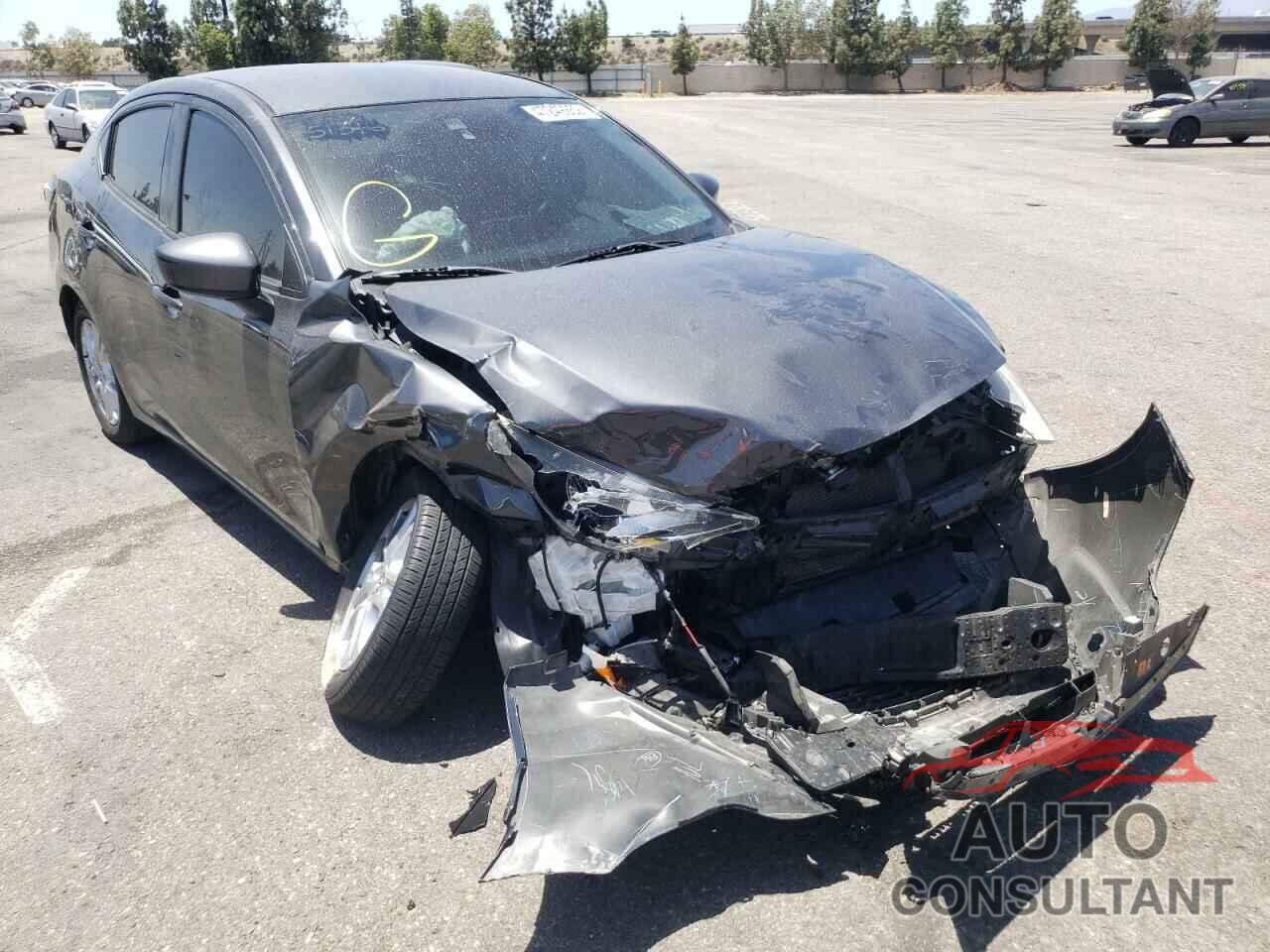 TOYOTA YARIS 2017 - 3MYDLBYV3HY193803