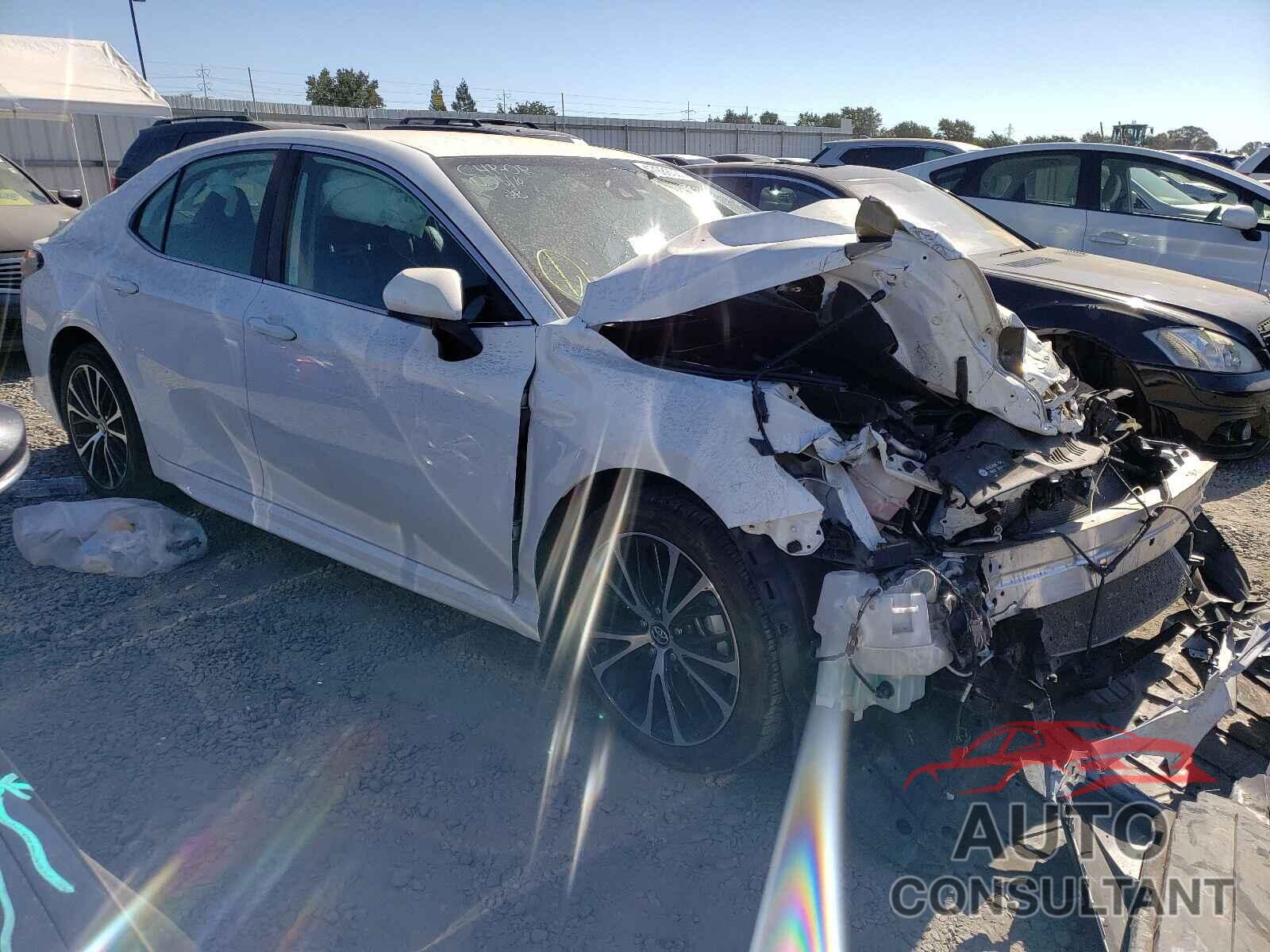TOYOTA CAMRY 2019 - 4T1B11HK2KU228588