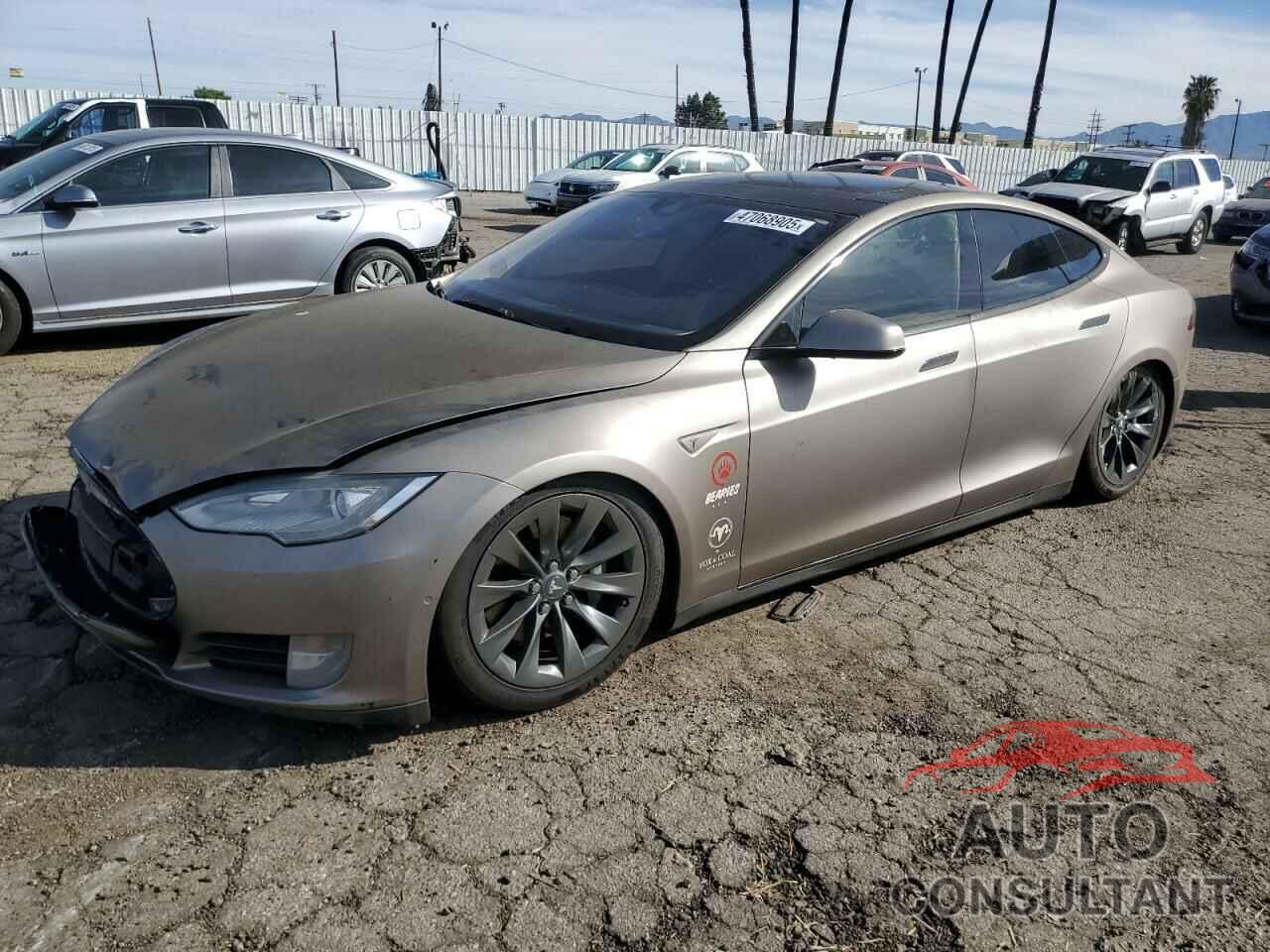 TESLA MODEL S 2014 - 5YJSA1H19EFP55892