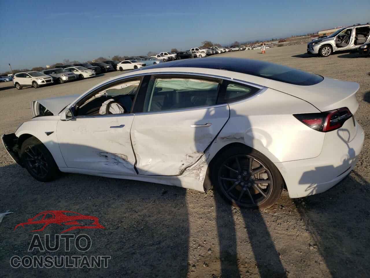 TESLA MODEL 3 2019 - 5YJ3E1EA7KF482542