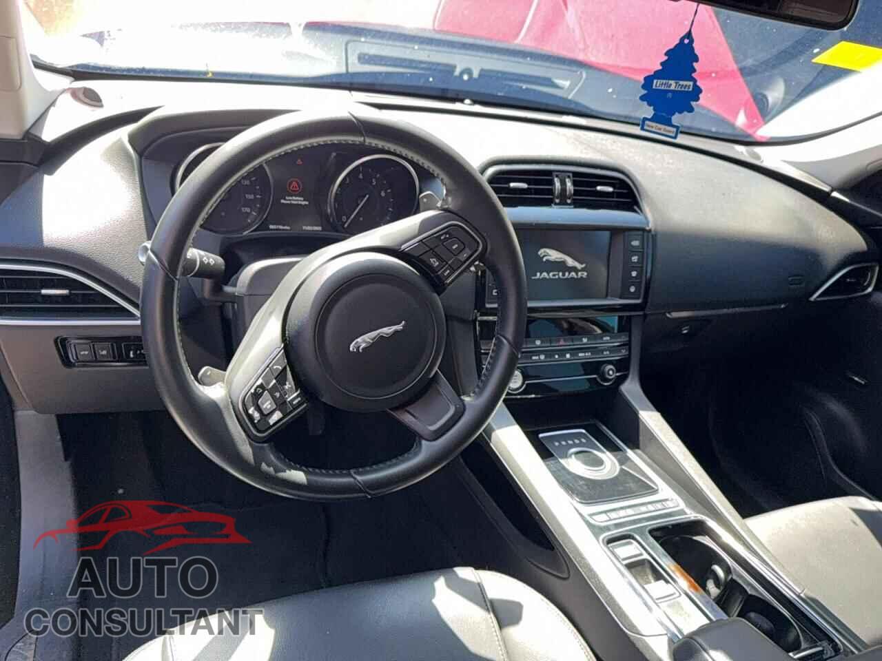 JAGUAR F-PACE 2018 - SADCJ2EV3JA242159