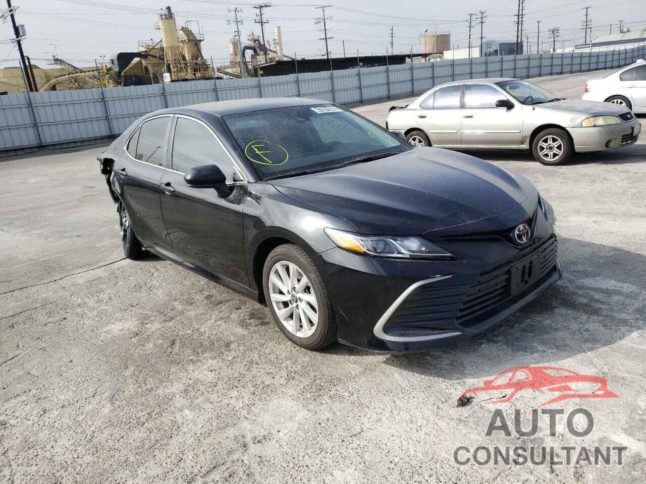 TOYOTA CAMRY 2021 - 4T1C11AK2MU462313