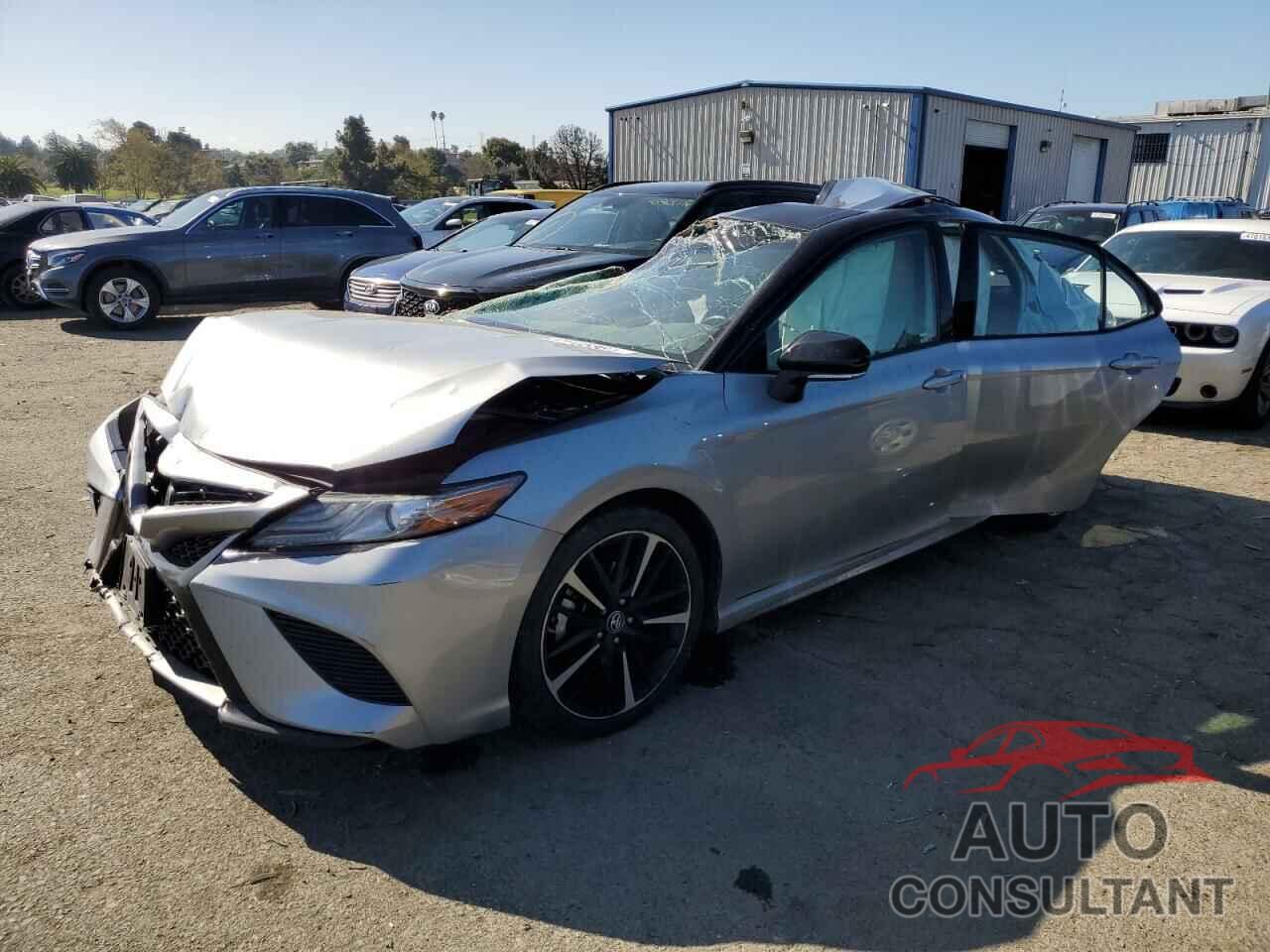 TOYOTA CAMRY 2019 - 4T1B61HK2KU233579