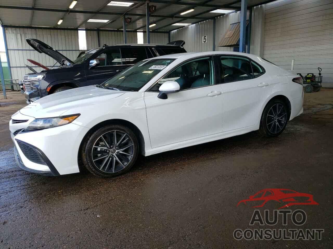 TOYOTA CAMRY 2021 - 4T1G11AK7MU520496