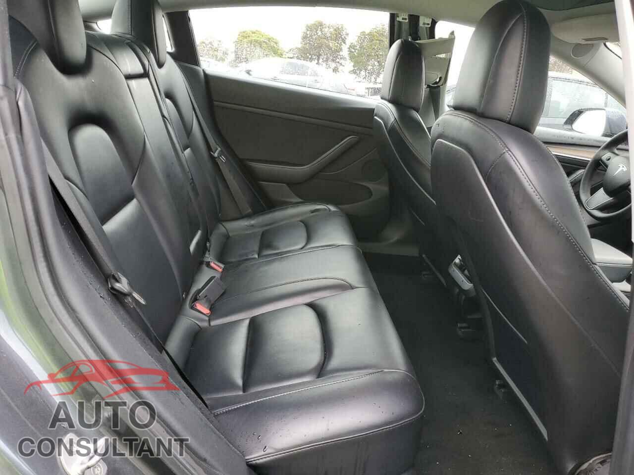 TESLA MODEL 3 2022 - 5YJ3E1EA5NF143492