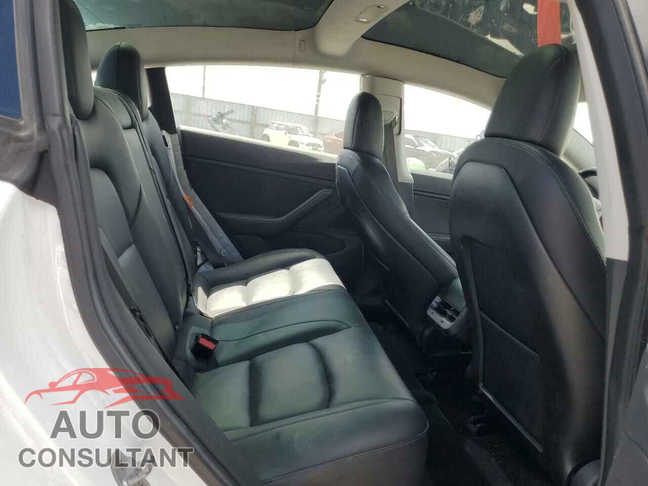 TESLA MODEL 3 2018 - 5YJ3E1EB5JF066755