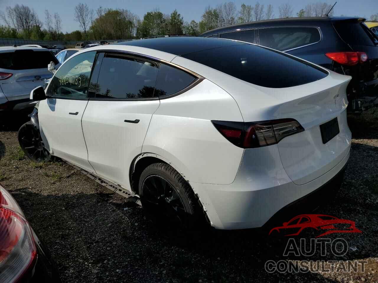 TESLA MODEL Y 2021 - 5YJYGAED4MF210771