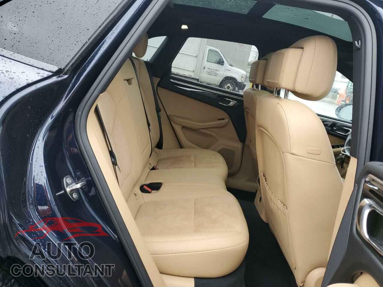 PORSCHE MACAN 2017 - WP1AA2A55HLB01986
