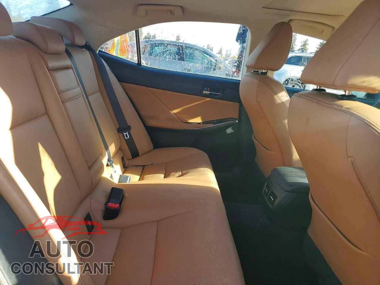LEXUS IS 2014 - JTHBE1D24E5002130