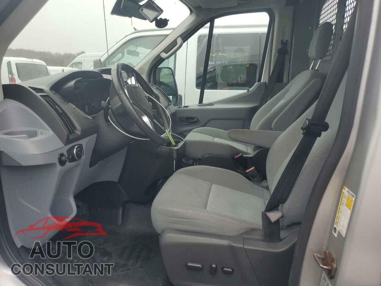 FORD TRANSIT 2015 - 1FTYR2CG2FKA70951