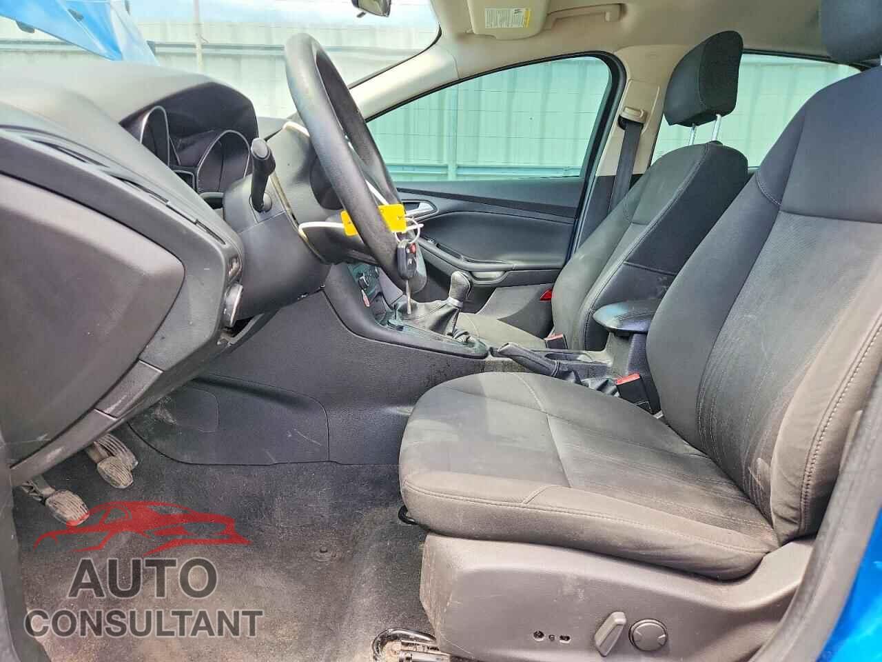 FORD FOCUS 2016 - 1FADP3K20GL267859