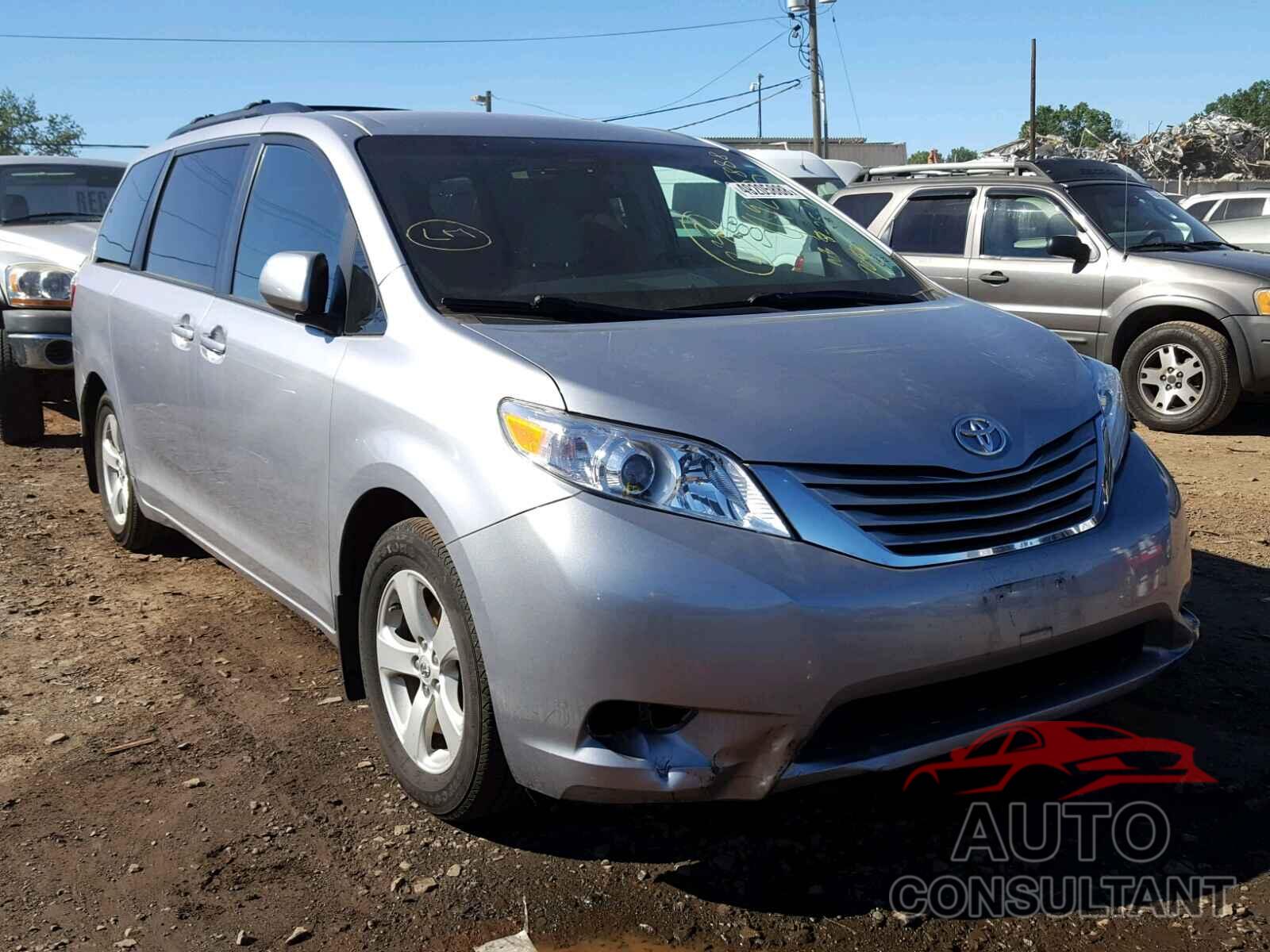 TOYOTA SIENNA LE 2017 - 5TDKZ3DC3HS777043