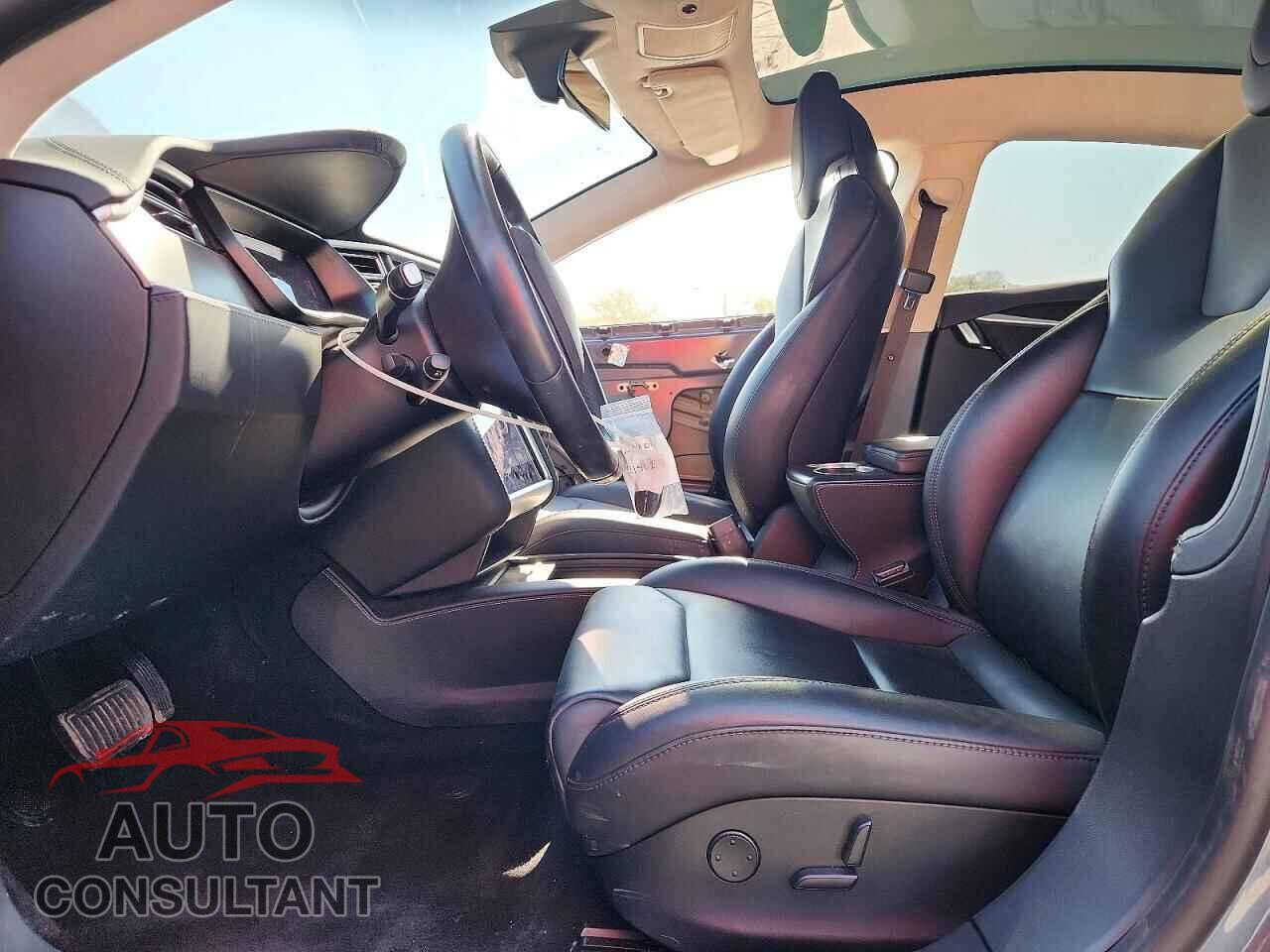 TESLA MODEL S 2017 - 5YJSA1E21HF221402