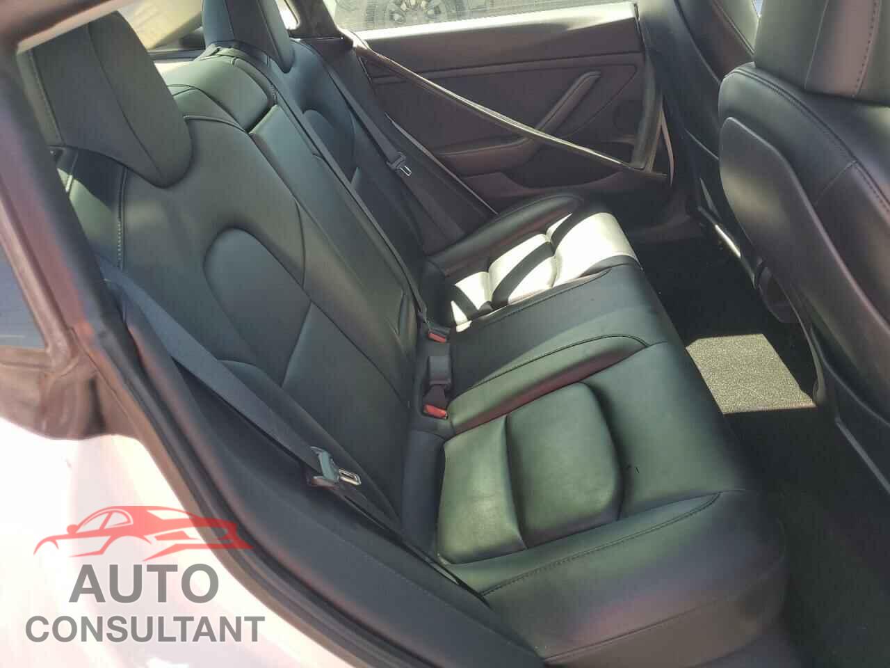 TESLA MODEL 3 2021 - 5YJ3E1EB1MF051013