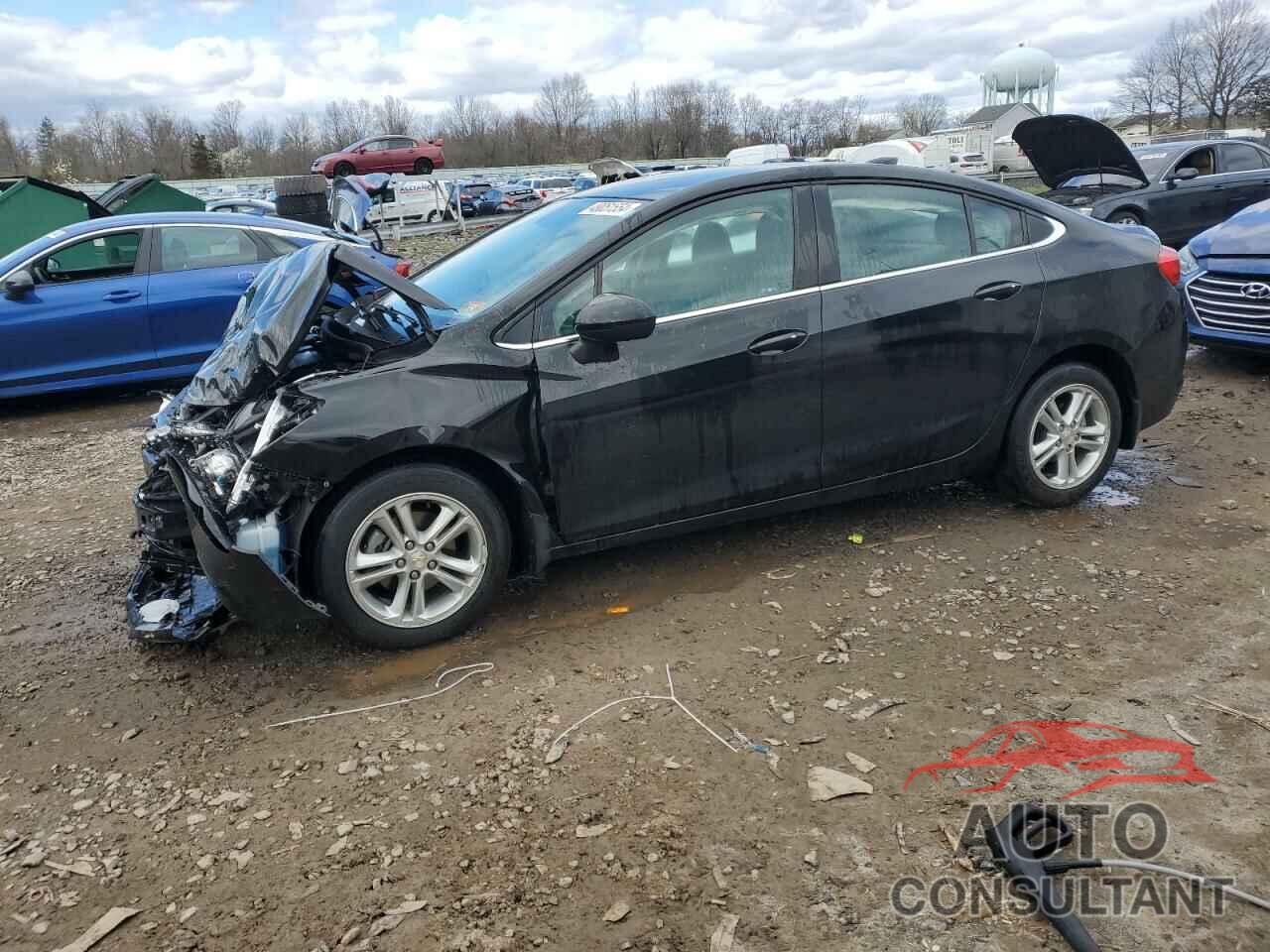 CHEVROLET CRUZE 2018 - 1G1BE5SM2J7103722