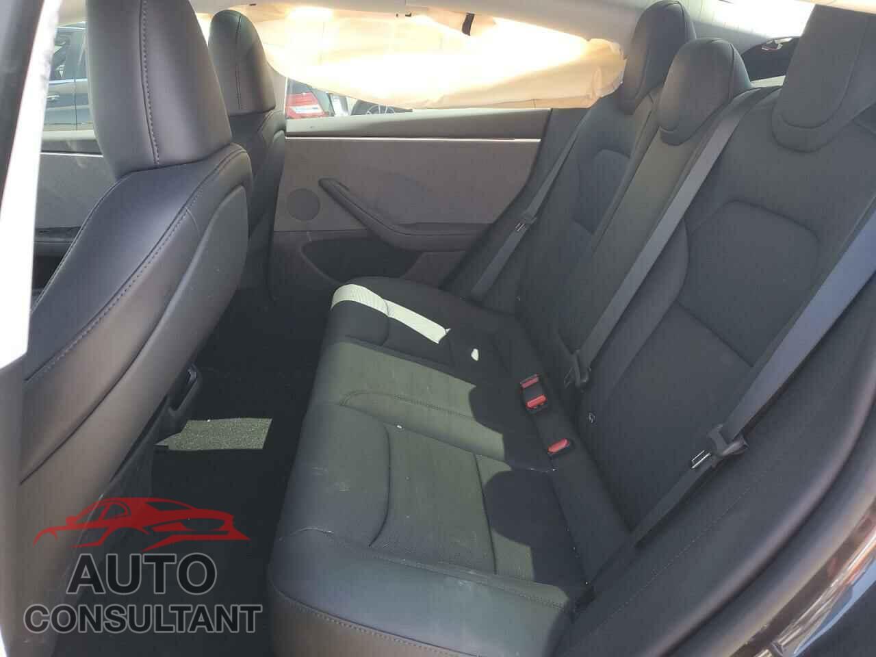 TESLA MODEL 3 2024 - 5YJ3E1EA2RF727502
