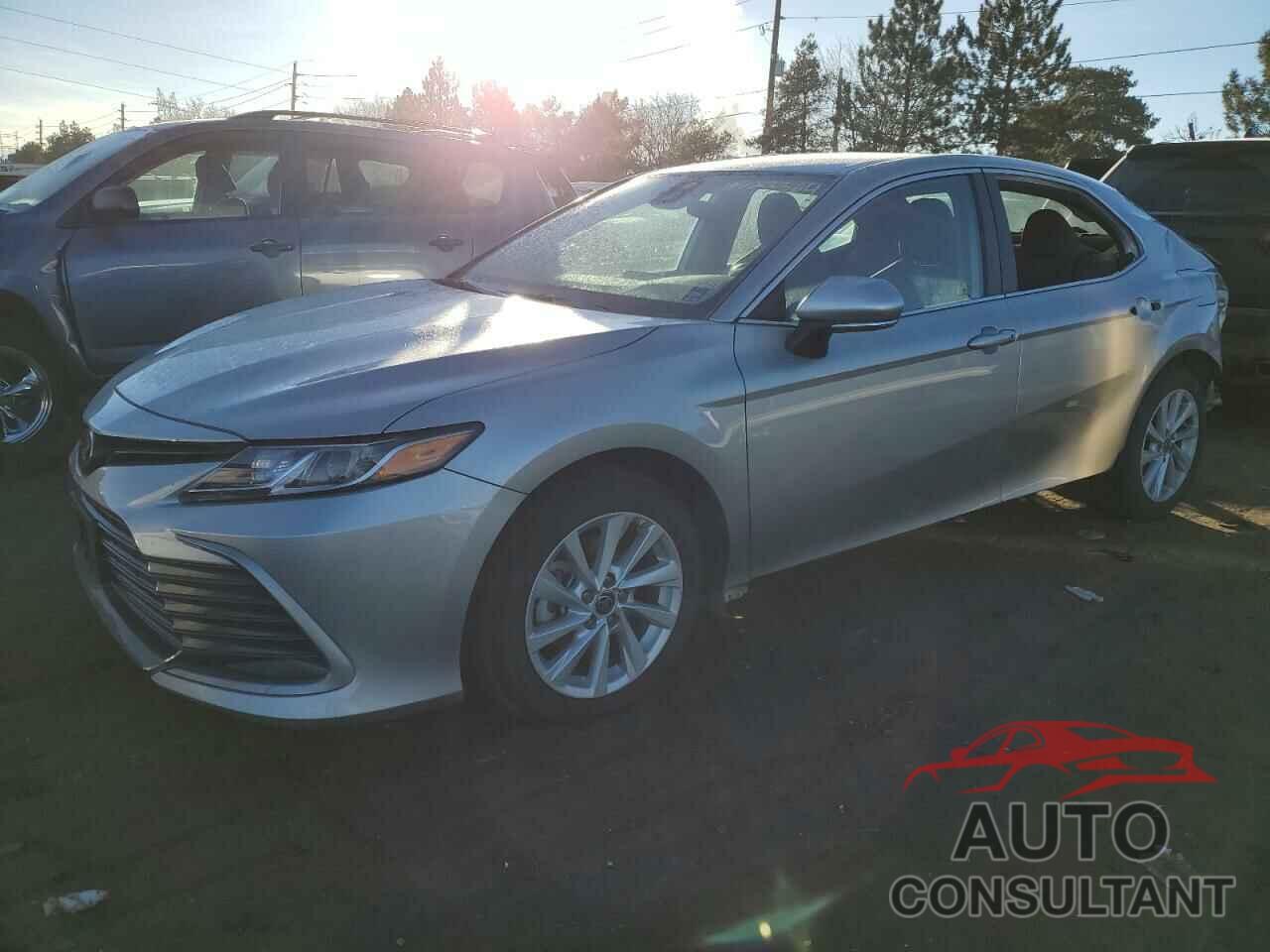 TOYOTA CAMRY 2021 - 4T1C11BK4MU041319