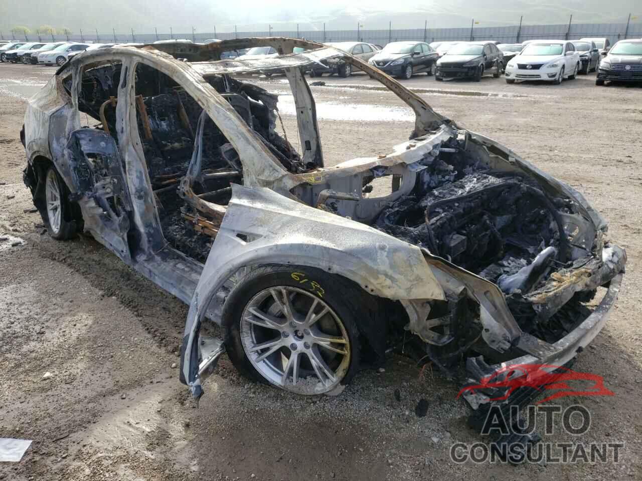 TESLA MODEL Y 2021 - 5YJYGDEE1MF243432