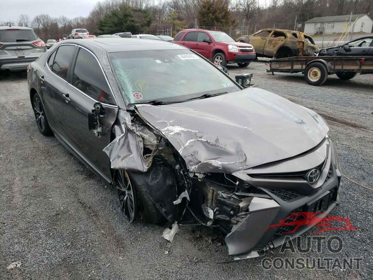 TOYOTA CAMRY 2018 - 4T1B11HK2JU030172