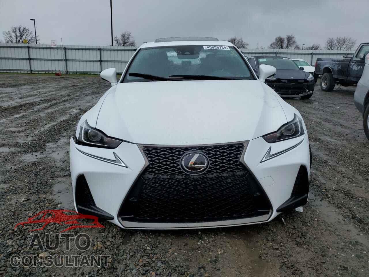 LEXUS IS 2018 - JTHBA1D21J5072836